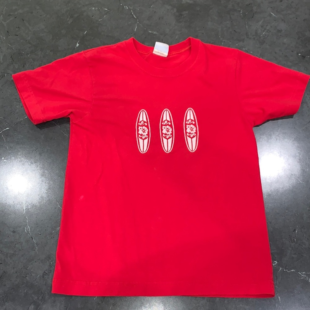 Kelly’s kids Surfboard t shirt 7/8